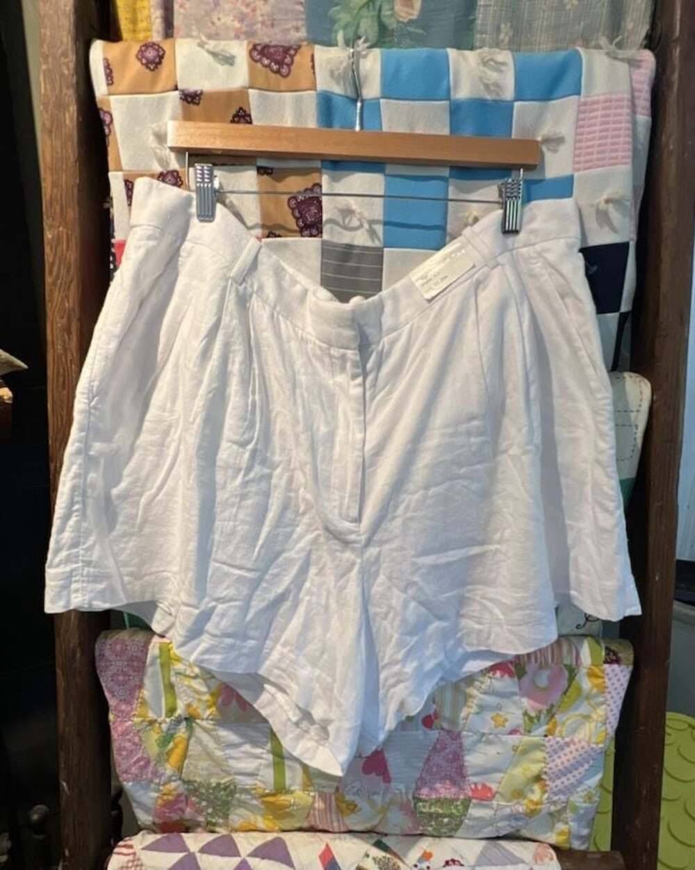 NWT Abercrombie & Fitch White Linen Mini Shorts, Size 35 20R